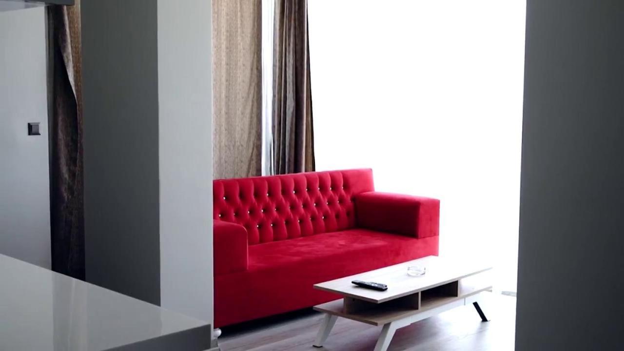 Demir Otel Bornova Bagian luar foto