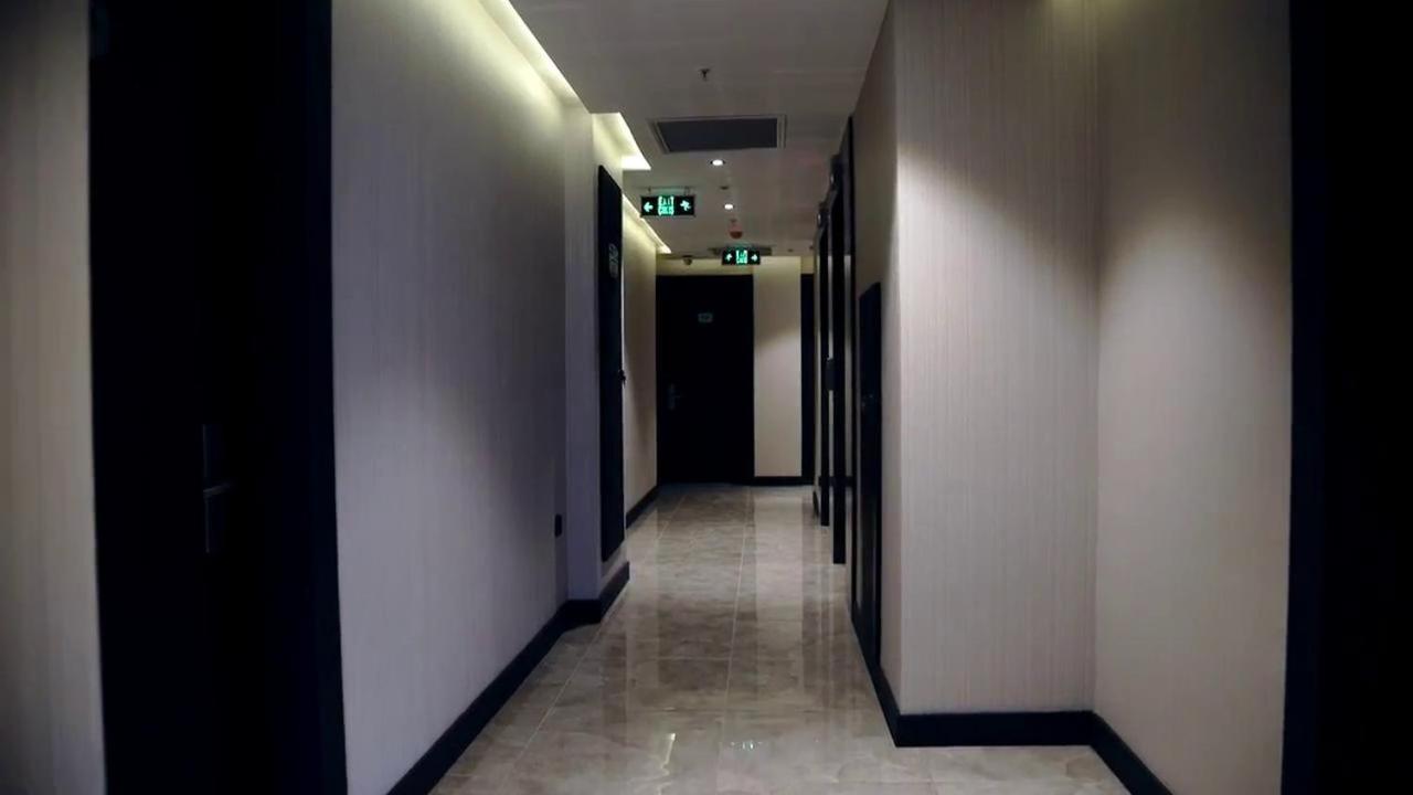 Demir Otel Bornova Bagian luar foto