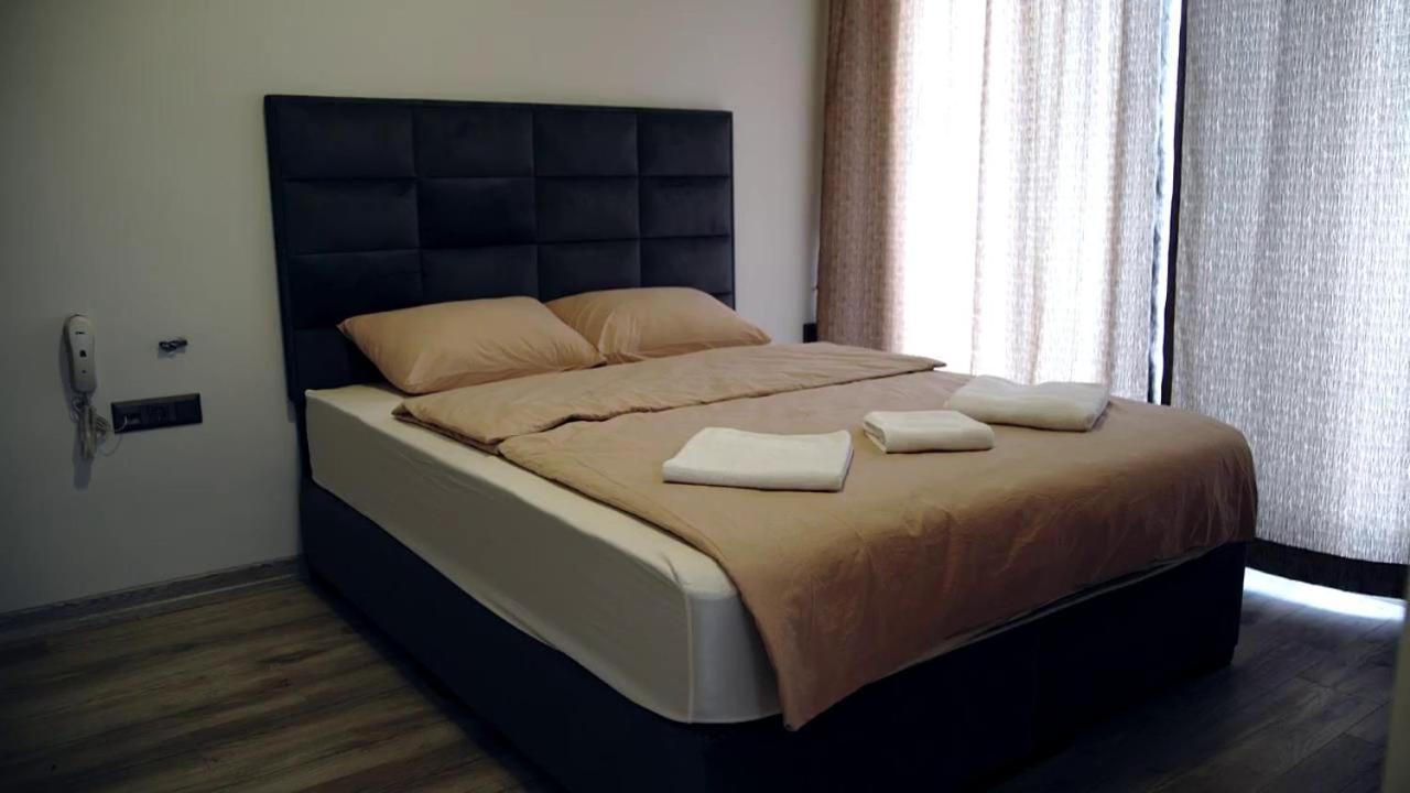 Demir Otel Bornova Bagian luar foto